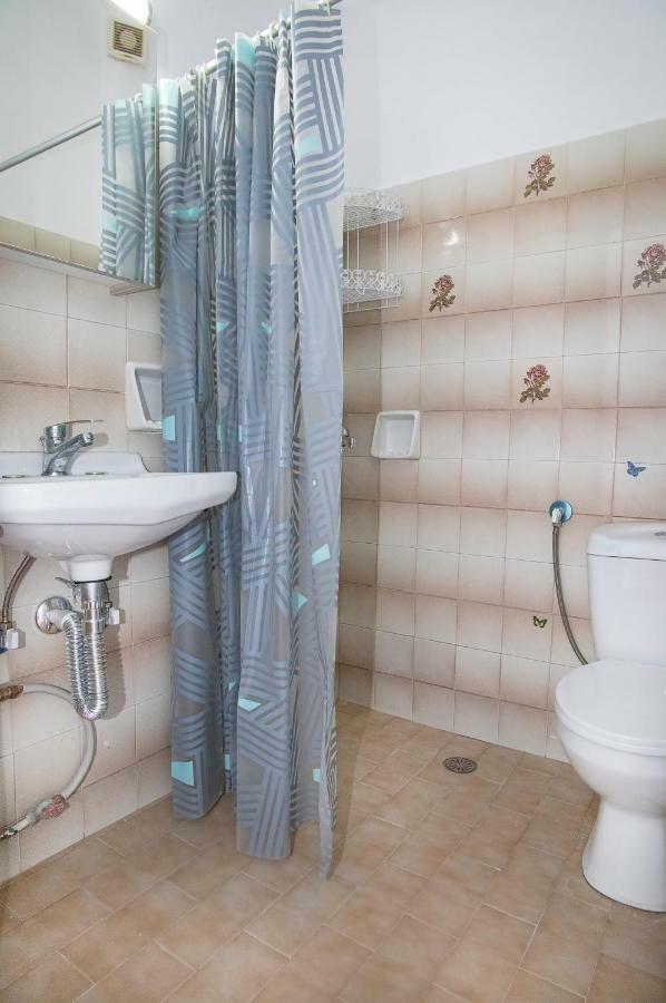 Lalos Rooms Parikia  Ngoại thất bức ảnh