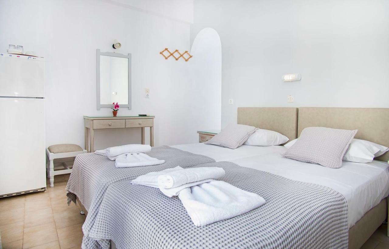 Lalos Rooms Parikia  Ngoại thất bức ảnh
